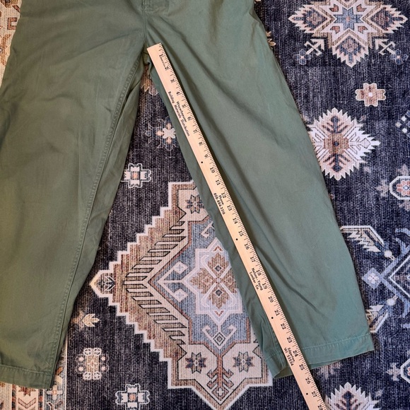 Urban Outfitters Green Ankle Pants - Picture 16 of 16